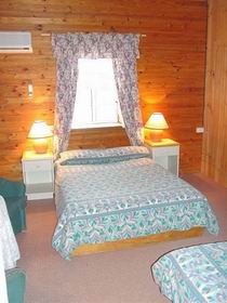 Blinman Hotel - Mackay Tourism 0