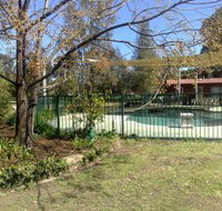 The Vines Holiday Cottages and Winnamatta Guest House - Mackay Tourism