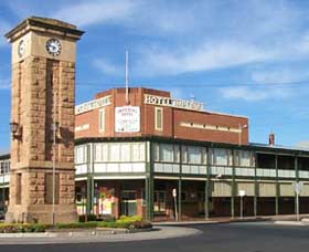Imperial Hotel Coonabarabran - Mackay Tourism 0