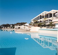 Absolute Beachfront Opal Cove Resort - Mackay Tourism