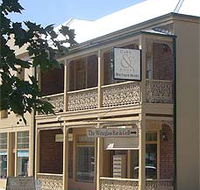 Cobb  Co Court Boutique Hotel - Mackay Tourism