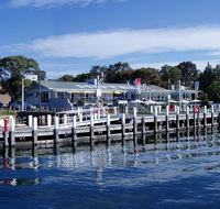 Metung Hotel - Mackay Tourism