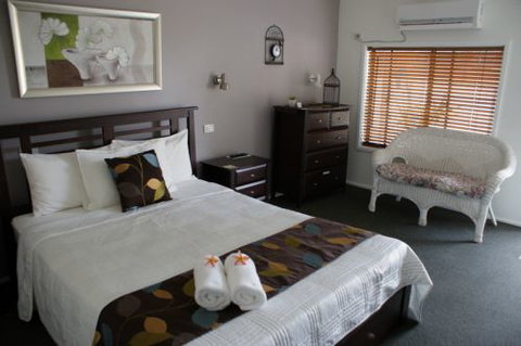 Riverside Motel, Karuah  - Mackay Tourism 0