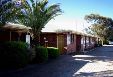 Roundhouse Motel - Mackay Tourism 5