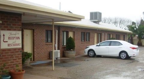 Roundhouse Motel - Mackay Tourism 6