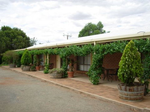Roundhouse Motel - Mackay Tourism 8