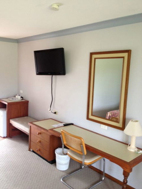 Town & Country Motor Inn Forbes - Mackay Tourism 1