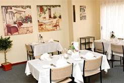Town House Motor Inn - Mackay Tourism 1