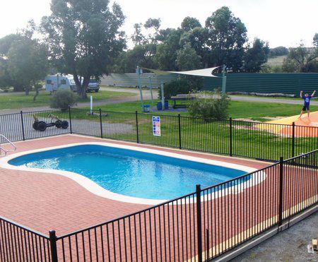 Elliston Caravan Park - Mackay Tourism 1