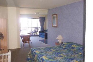 Beach House Mollymook - Mackay Tourism 1