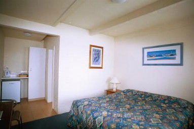 Beach House Mollymook - Mackay Tourism 4