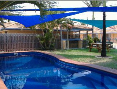 Twin Pines Motel - Mackay Tourism 1
