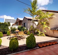 Asters On James Motor Inn - Mackay Tourism
