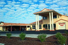 Country Roads Motor Inn - Mackay Tourism 1
