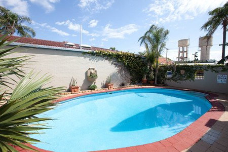 The Town House Motor Inn - Sundowner Goondiwindi - Mackay Tourism 1