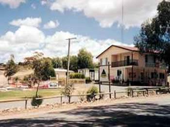 Morgan Riverside Caravan Park - Mackay Tourism 1
