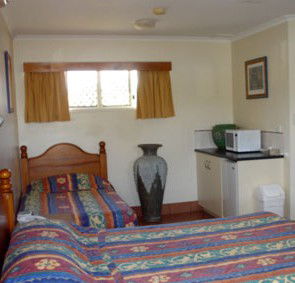 Glenmore Hotel Motel - Mackay Tourism 4