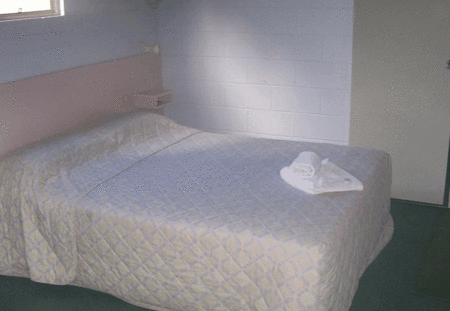 Overflow Motor Inn - Mackay Tourism 3