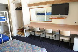 Fox Glenn Motor Inn - Mackay Tourism 0