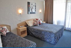 Black Dolphin Resort Motel - Mackay Tourism 1