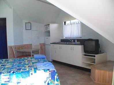 Merimbula Beach Cabins - Mackay Tourism 3