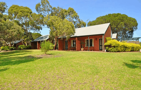 Currency Creek Winery - Mackay Tourism