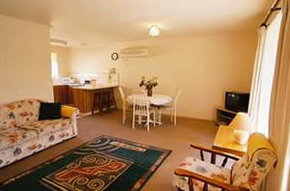 Birralee Holiday Villas - Mackay Tourism 1