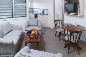 Hotel Cavalier - Mackay Tourism 3