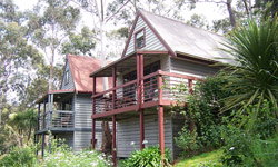 Great Ocean Road Cottages - Mackay Tourism 0