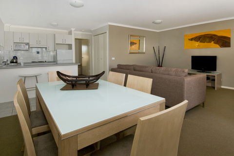 South Pacific Apartments - Mackay Tourism 5