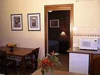 Glenelg Gateway Apartments - Mackay Tourism 1