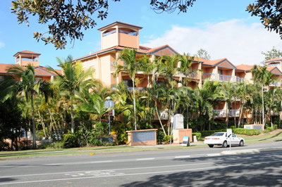 Bella Mare Beachside Apartments - Mackay Tourism 1