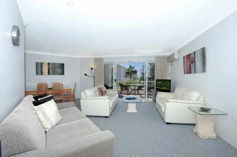 Le Beach Apartments - Mackay Tourism 5