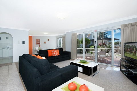 Le Beach Apartments - Mackay Tourism 6