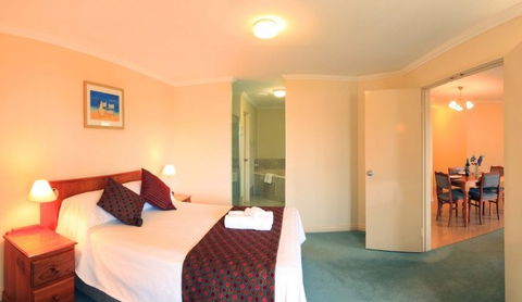 Abbey Beach Resort - Mackay Tourism 1