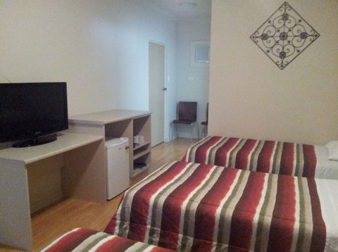 Acacia Ridge Motor Inn - Mackay Tourism 1
