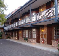 Montville Mountain Inn - Mackay Tourism