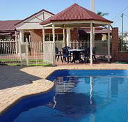 Roma Mid Town Motor Inn - Mackay Tourism