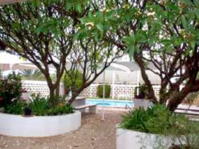 Inland Oasis Motel - Mackay Tourism 0