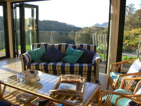 The Outlook Cabana - Mackay Tourism 3