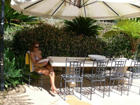 The Outlook Cabana - Mackay Tourism 7