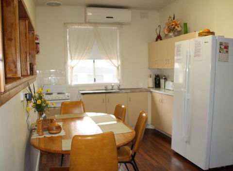 Executive Holiday Rental - Mackay Tourism 2