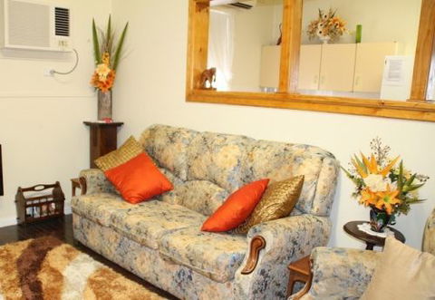 Executive Holiday Rental - Mackay Tourism 8