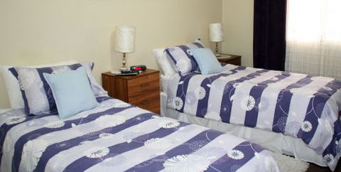 Executive Holiday Rental - Mackay Tourism 9