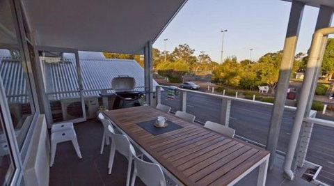 Bo'Vine Holiday Apartment - Mackay Tourism 1