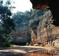 Goulburn River Stone Cottages - Mackay Tourism