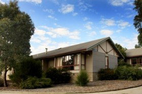 CLV Smart Stays Canberra - Mackay Tourism 0