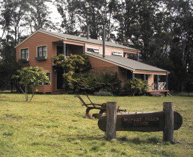 Moffat Falls Lodge And Cottages - Mackay Tourism 0