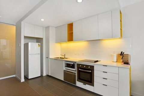 Astra Apartments - Melbourne Docklands - Mackay Tourism 1