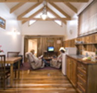 Ellie's Cottage Collection - Ellie's Townhouse - Mackay Tourism